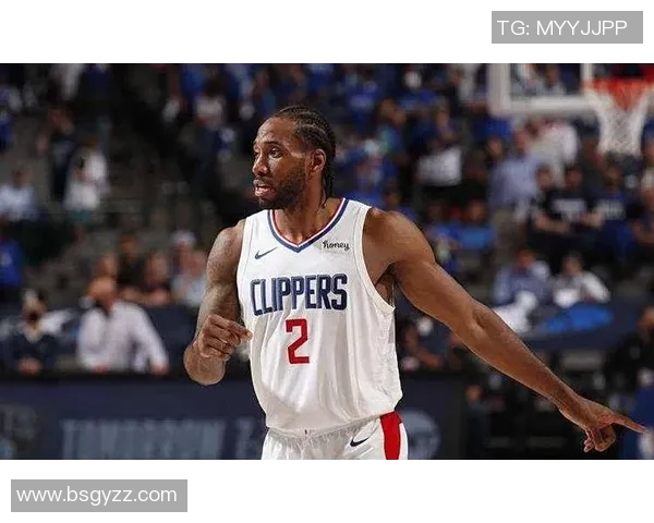 伦纳德与足球明星的首次相遇引发了怎样的热议和期待 伦纳德与足球明星的首次相遇引发了怎样的热议和期待